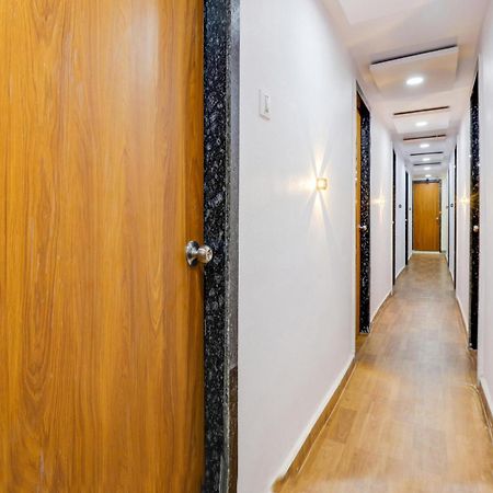Hotel O Lotus Surat Zewnętrze zdjęcie