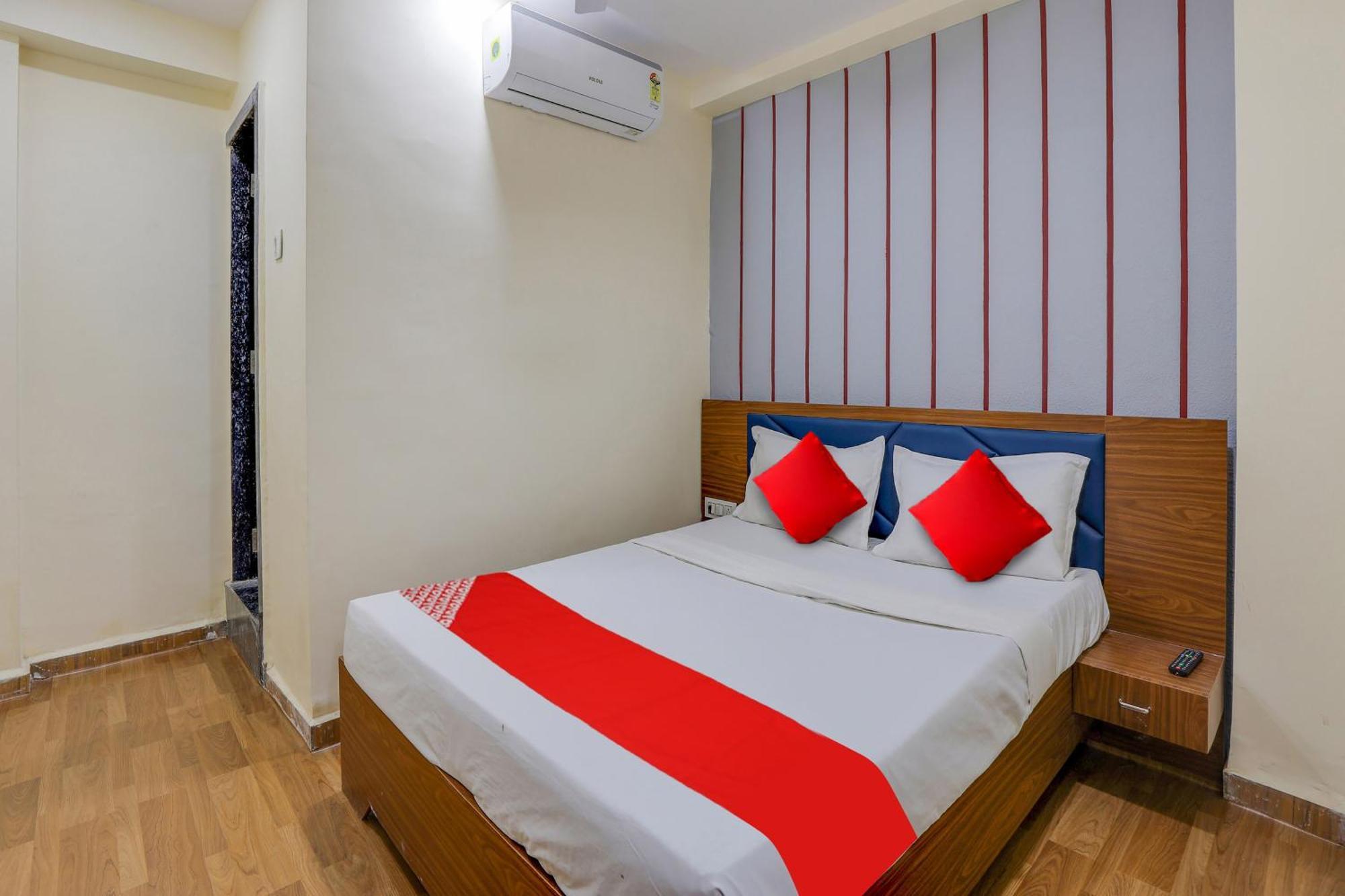 Hotel O Lotus Surat Zewnętrze zdjęcie