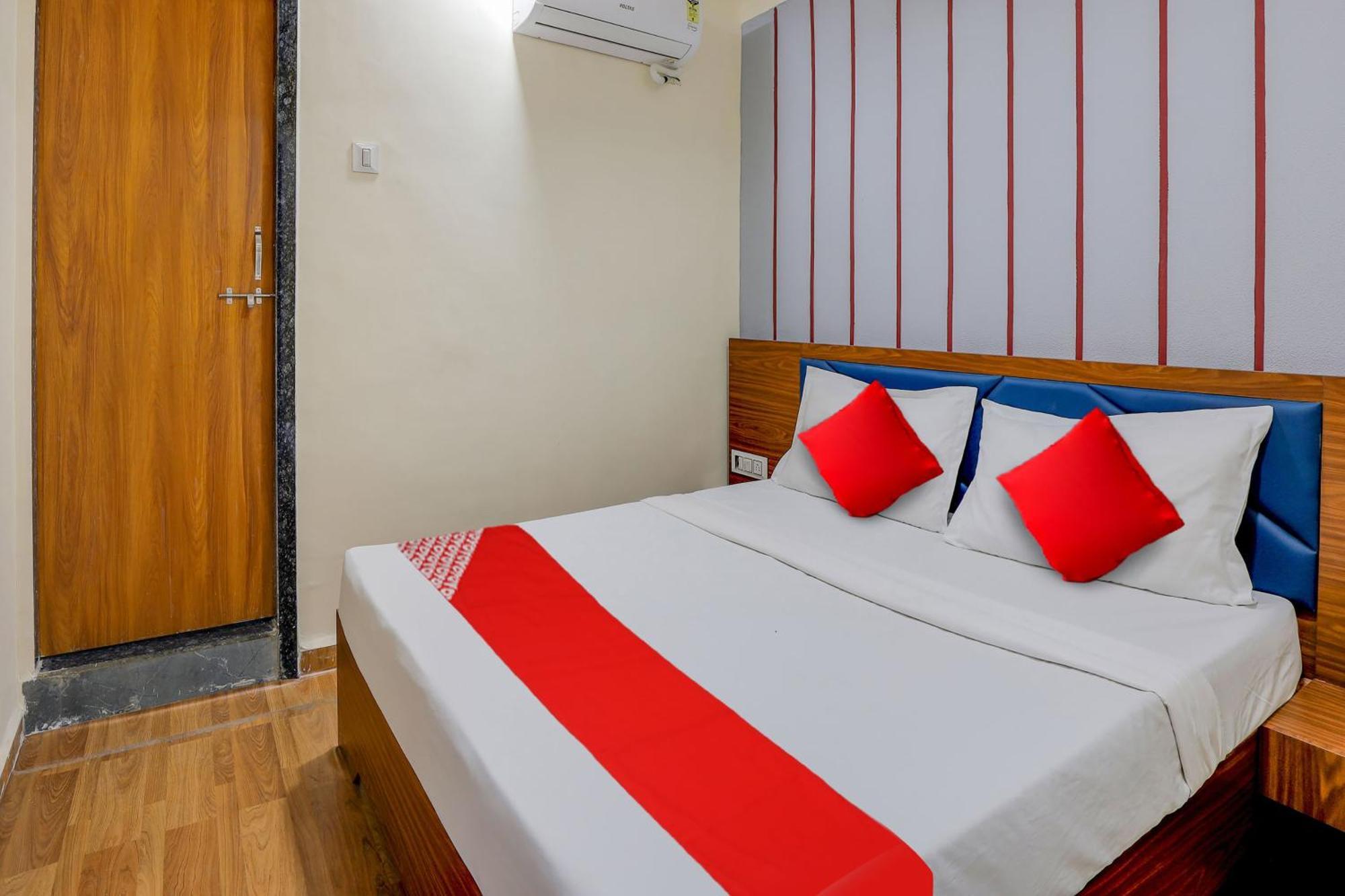 Hotel O Lotus Surat Zewnętrze zdjęcie